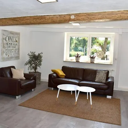 בית נופש Haus Erna *